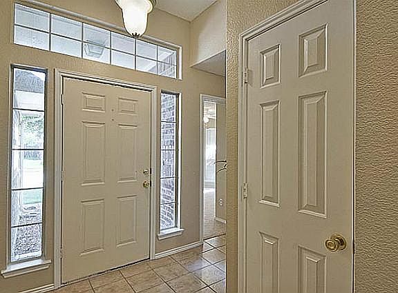 3rd image of 1362 Honeysuckle Ln