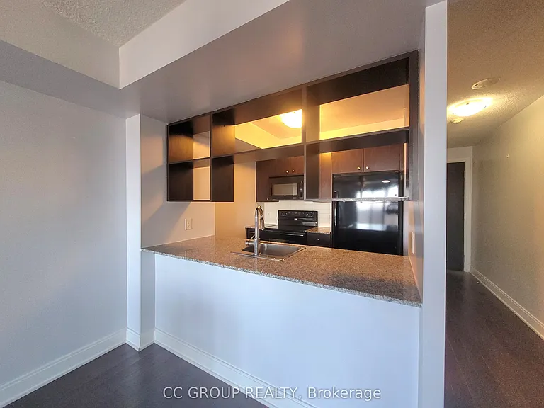 125 Village Green Sq #3405 — Photo 6