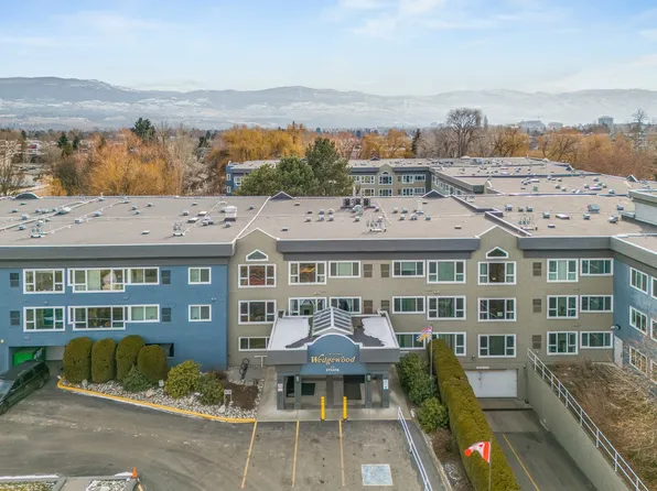 1045 Sutherland Ave Unit 206, Kelowna, BC V1Y 5Y1