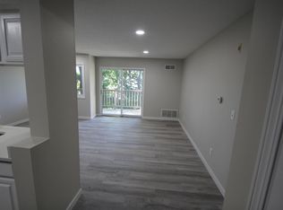 36 Plex - Village Green Apartments, Des Moines, IA 50310