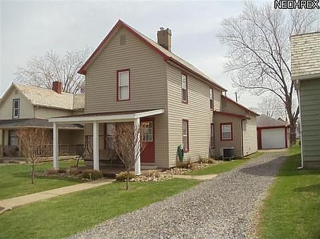 1st image of 131 9th St NE
