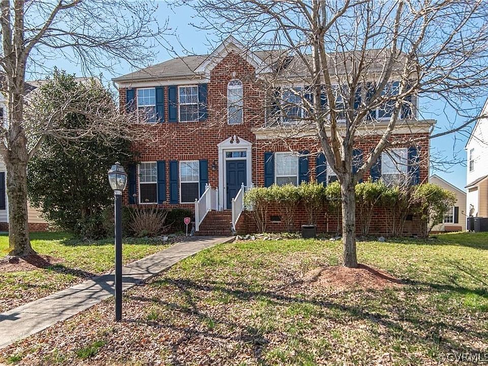 1st image of 7124 Village Field Pl