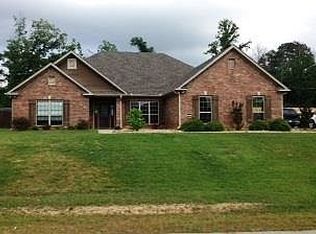 280 Towering Oaks Mdws, Longview, TX 75602