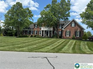 598 Rockbridge Rd, Nazareth, PA 18064