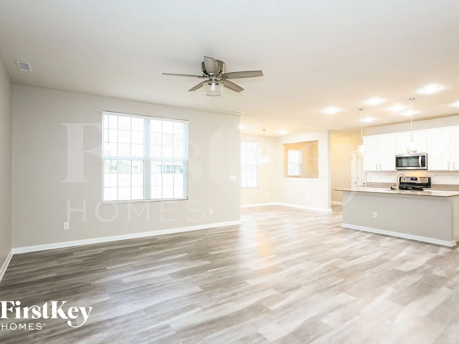 4 bed, 2.5 bath, 2676 sqft, $3,015 — Photo 2