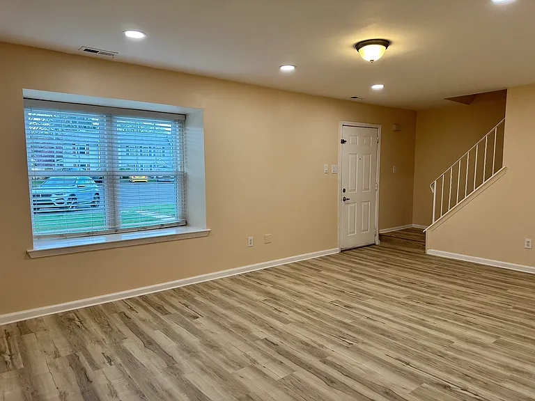 2 Churchill Cir — Photo 63