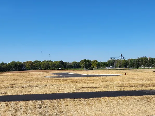 508 4th St SE, Hayfield, MN 55940