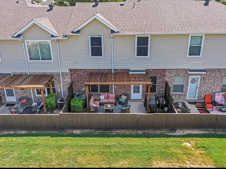 8739 Bigelow Dr — Photo 19