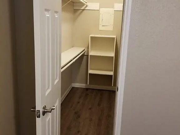 4th image of 225 S 13th St #1014