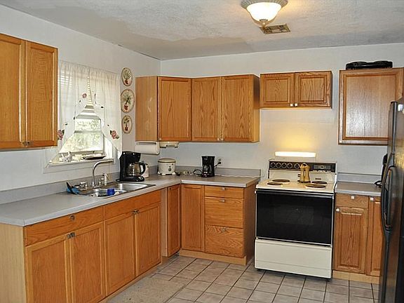 5th image of 17140 Brittany Ln