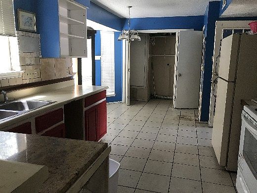 5th image of 11431 Tehama Ln