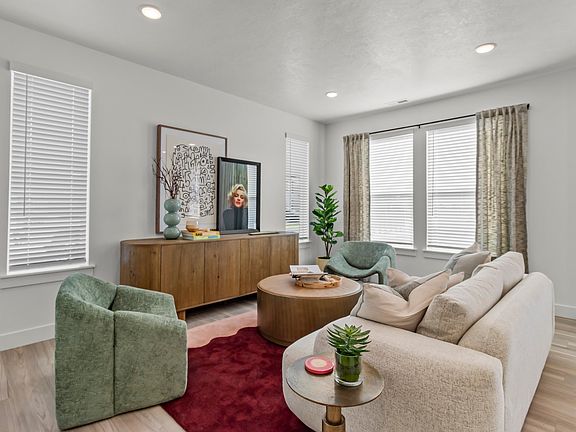 Finished home photos are representational images only. See sales agent for details.