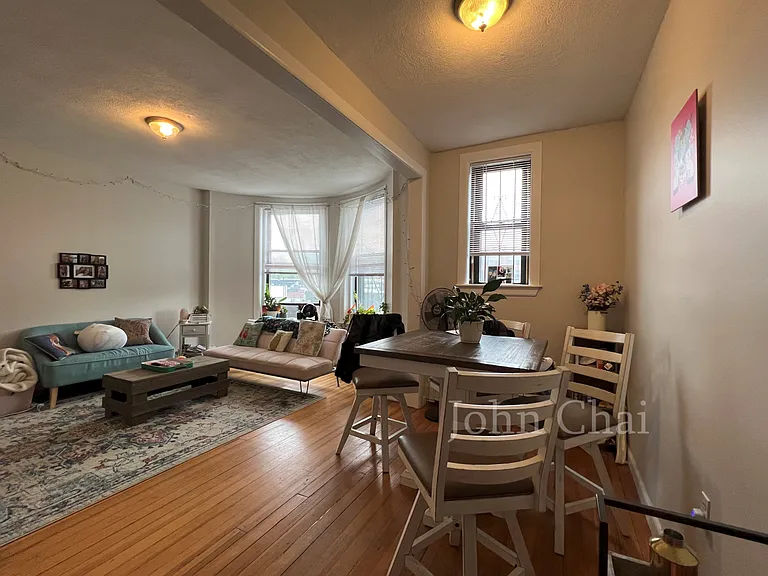 1950 Beacon St #3 — Photo 8