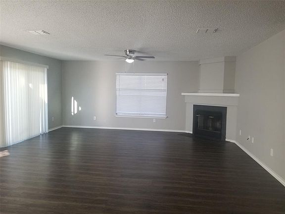 3rd image of 10121 Chapel Hill Ct