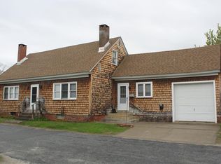 12 Fern St, Claremont, NH 03743