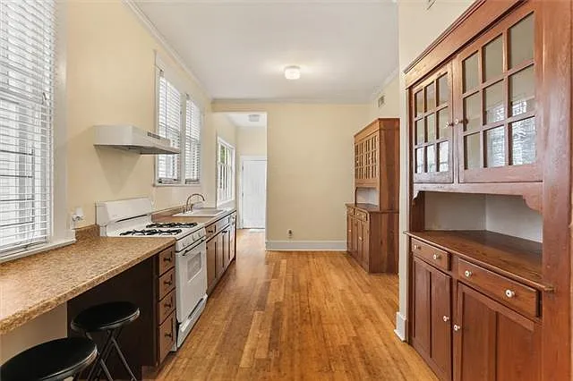 2503 Calhoun St — Photo 6