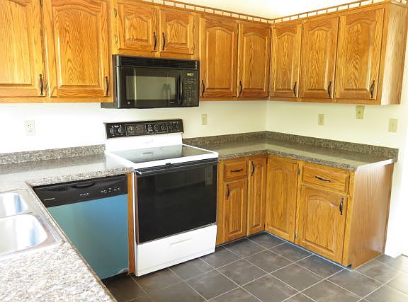 4th image of 414 Redwood Dr
