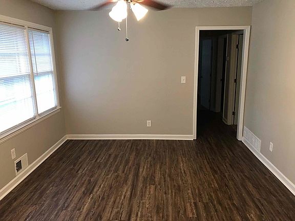 2nd image of 4261 Boling Dr