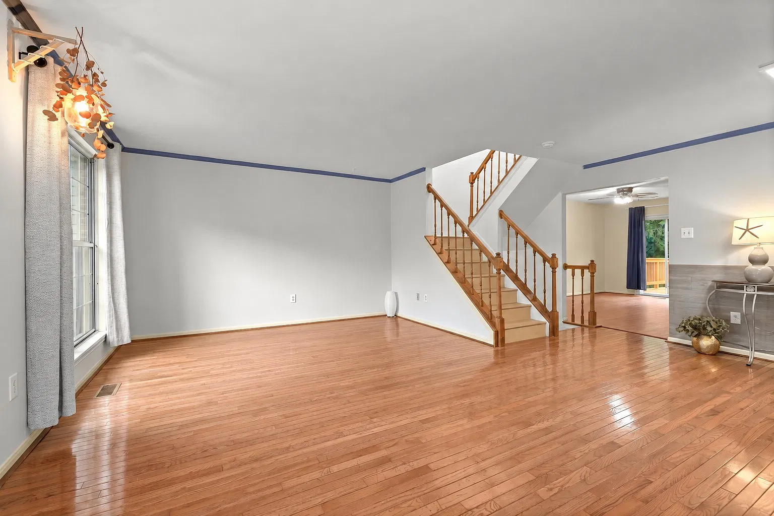 4 bed, 2280 sqft, $2,800 — Photo 4