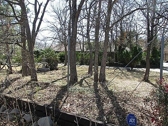 2nd image of 7814 Sharon Lee Dr