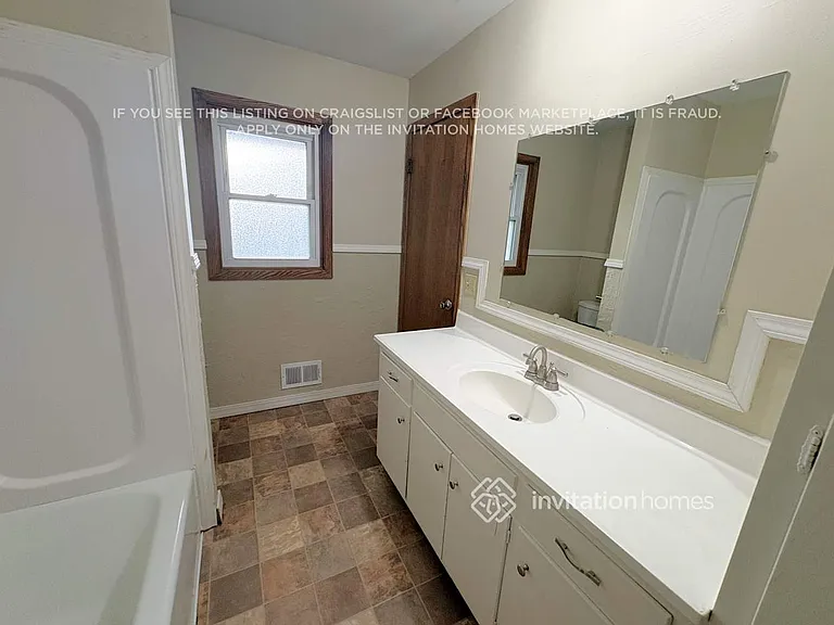 1411 Bidwell St — Photo 11