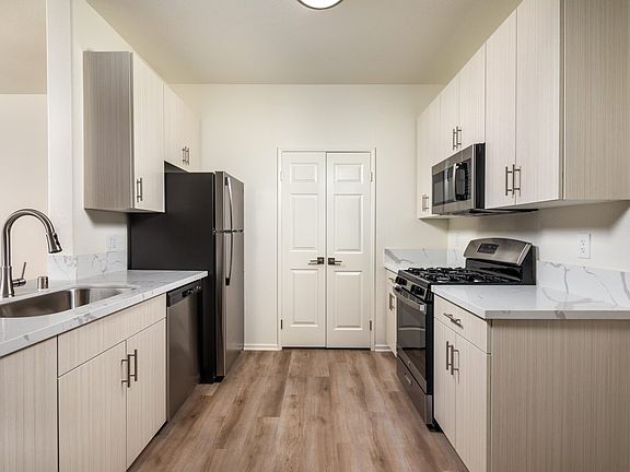 3rd image of 1100 Dennery Rd #1276-305