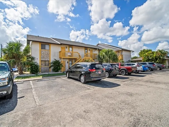 1126 SE 8th St, Cape Coral, FL 33990