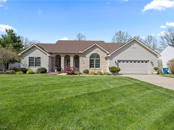 1009 Glendalough Ave, Grafton, OH 44044