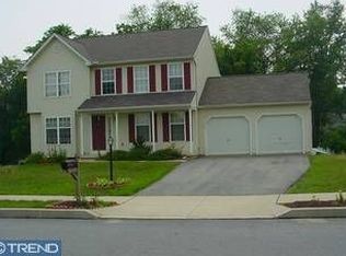 214 Garden View Dr, Thorndale, PA 19372