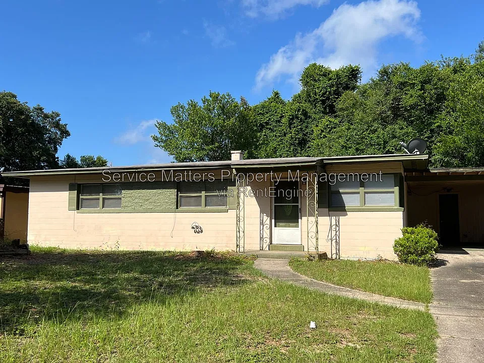 121 Berkley Dr