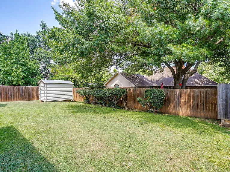 7617 Blossom Dr — Photo 24