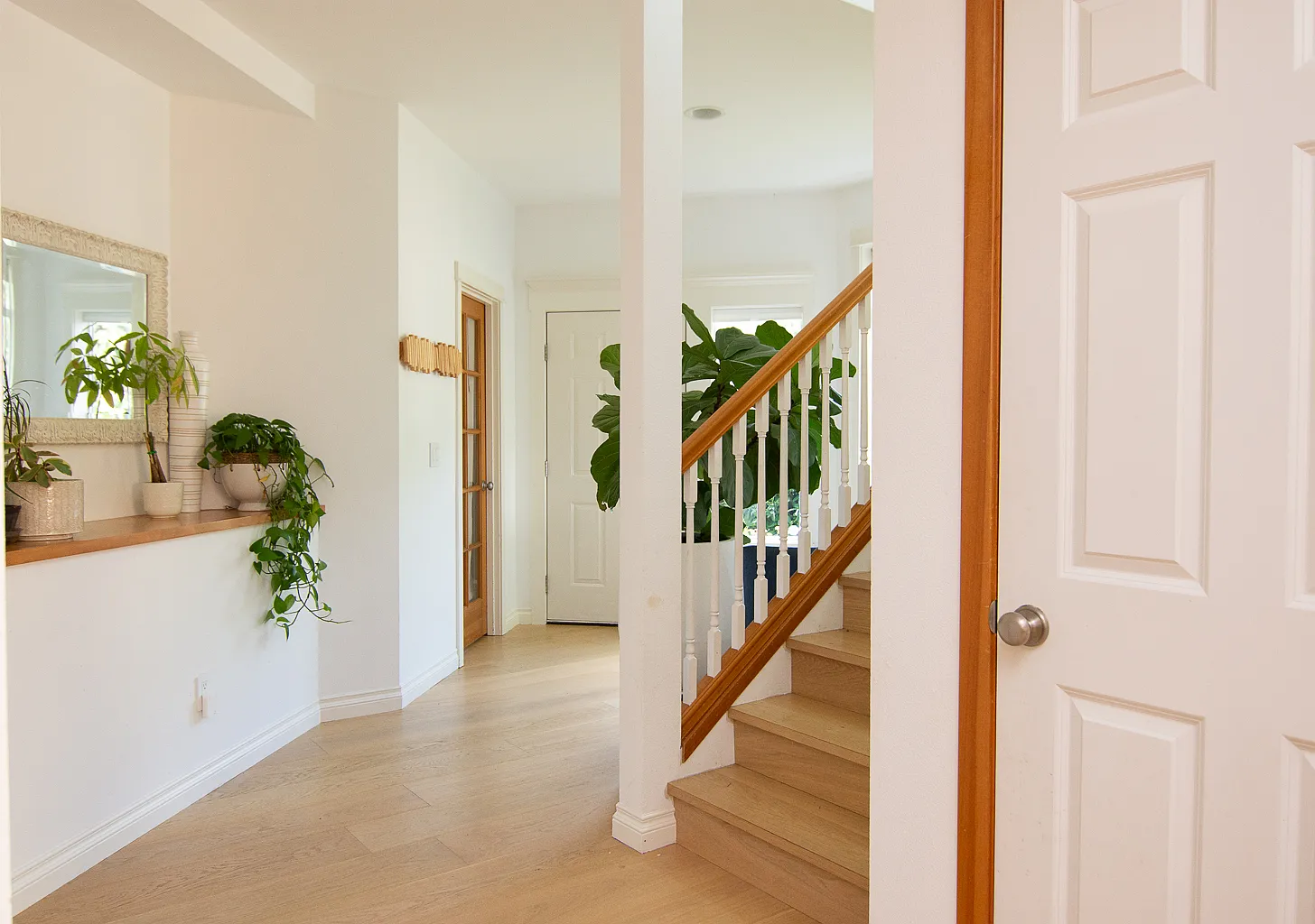 4 bed, 2.5 bath, 2526 sqft, $4,195 — Photo 4