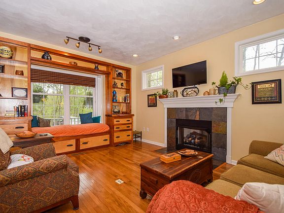 3rd image of 6115 Sunnycrest Ln