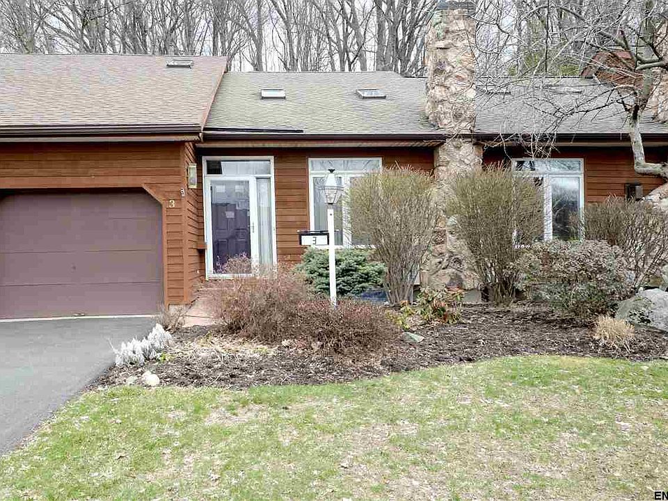 1st image of 3 Lillian Ln