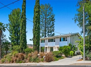 23519 Aetna St, Woodland Hills, CA 91367