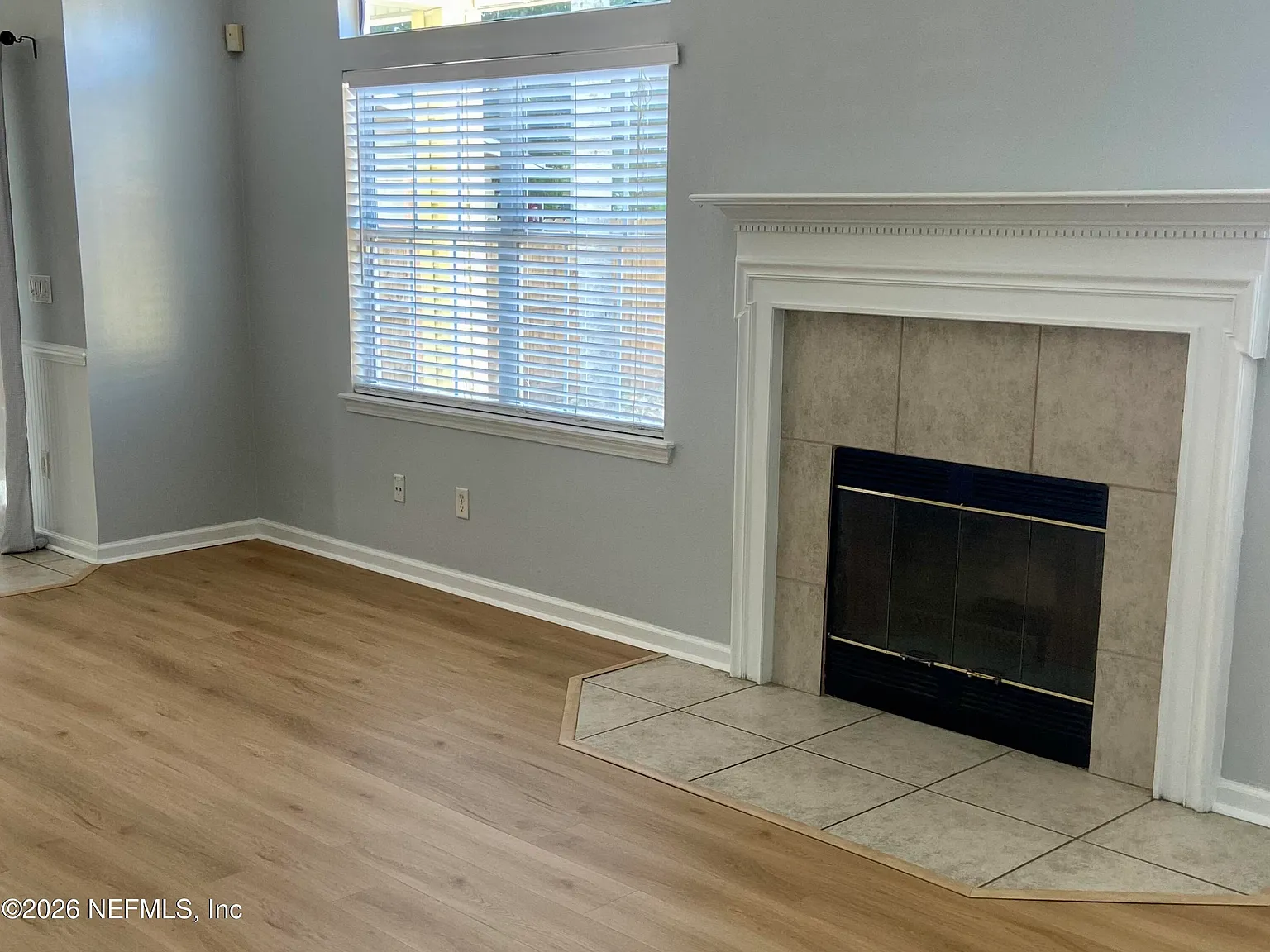 4 bed, 2.5 bath, 1974 sqft, $4,000 — Photo 3