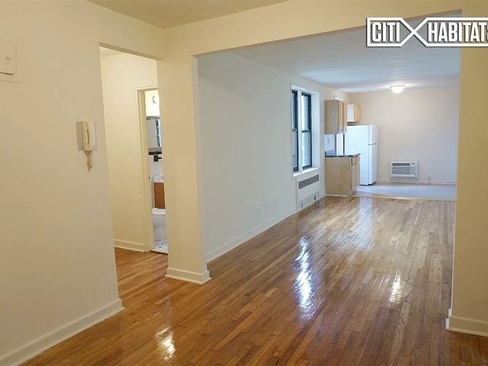 1st image of 3515 Leverich St APT 104