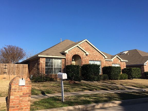 2nd image of 1161 Christopher Ln