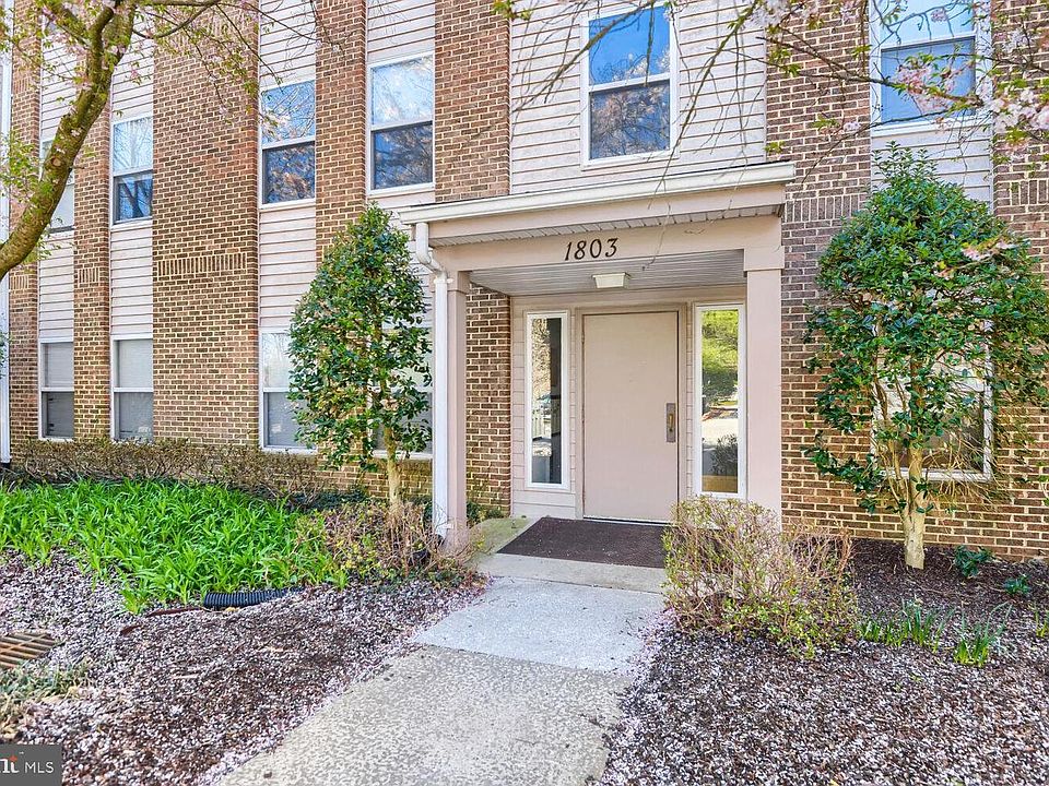 1st image of 1803 Snow Meadow Ln Unit 302