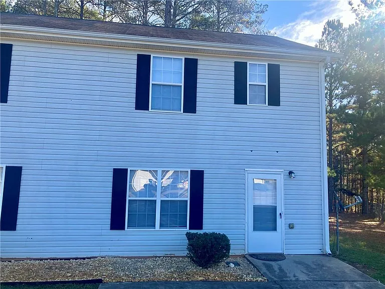 625 Baron Dr #B — Photo 1