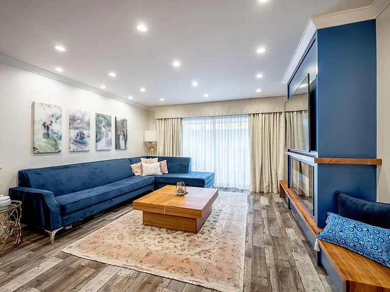 330 N Jackson St #316 — Photo 8