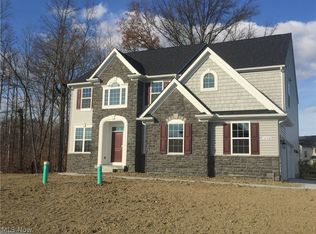 12518 Countryside Dr, Strongsville, OH 44136