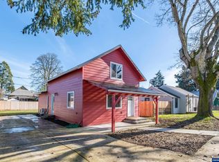 978 Holly St, Junction City, OR 97448