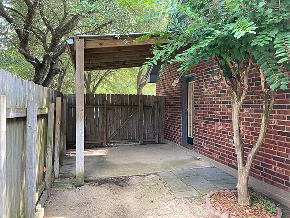 3rd image of 2327 Pintail Ln