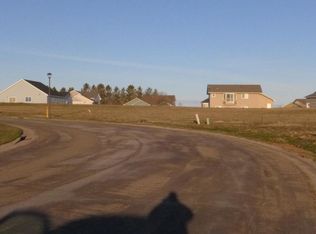 857 Hills Ln, Ellsworth, WI 54011
