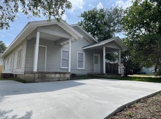 913 E 29th St, Bryan, TX 77803