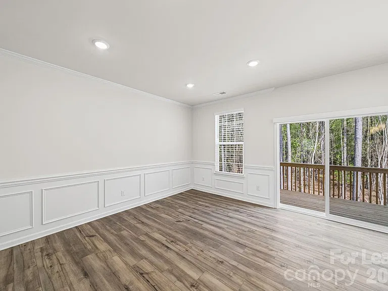 1104 Bandon Dr — Photo 10
