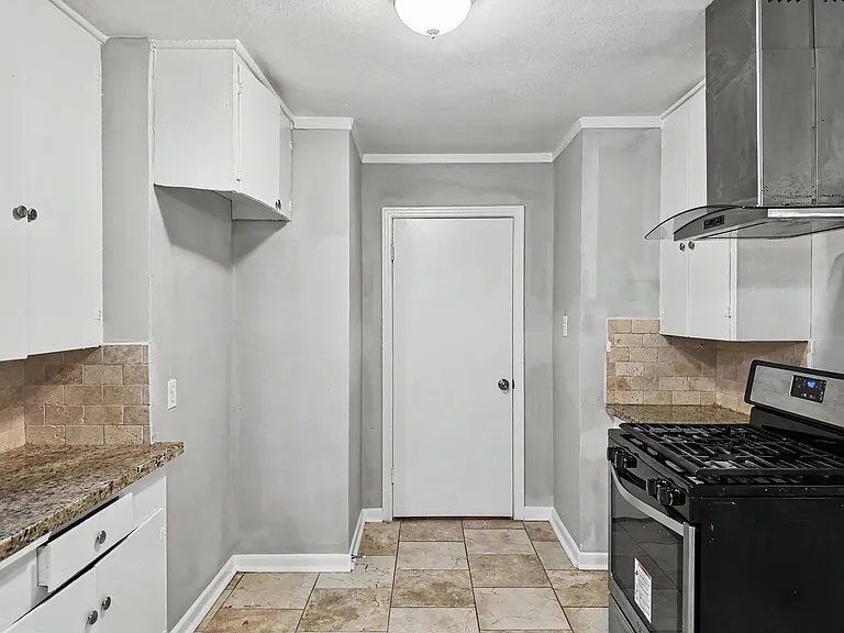 1223 Shawnee St — Photo 10