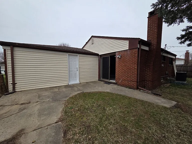 8232 San Marco Blvd — Photo 23
