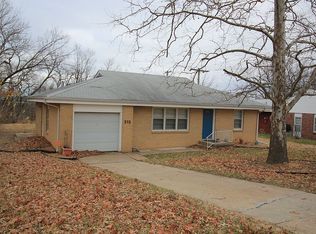 315 Ridge Dr, Manhattan, KS 66502